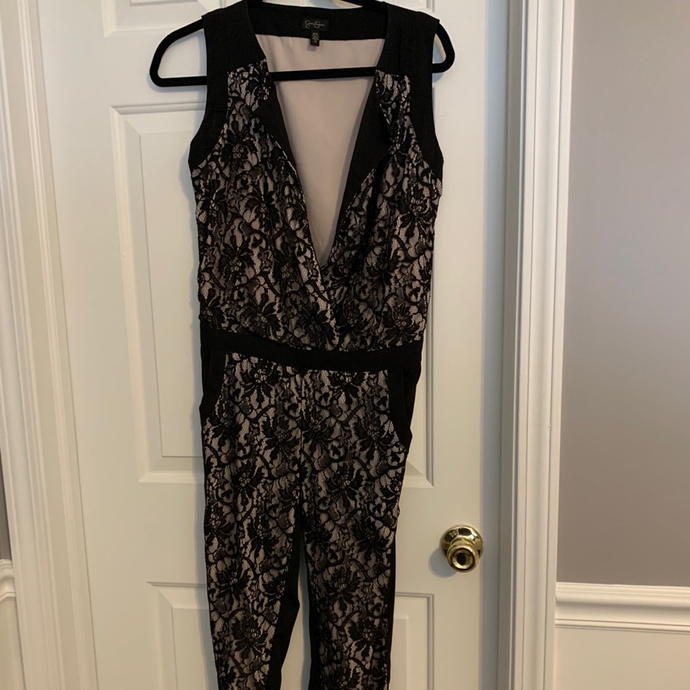 Sleeveless jumpsuit